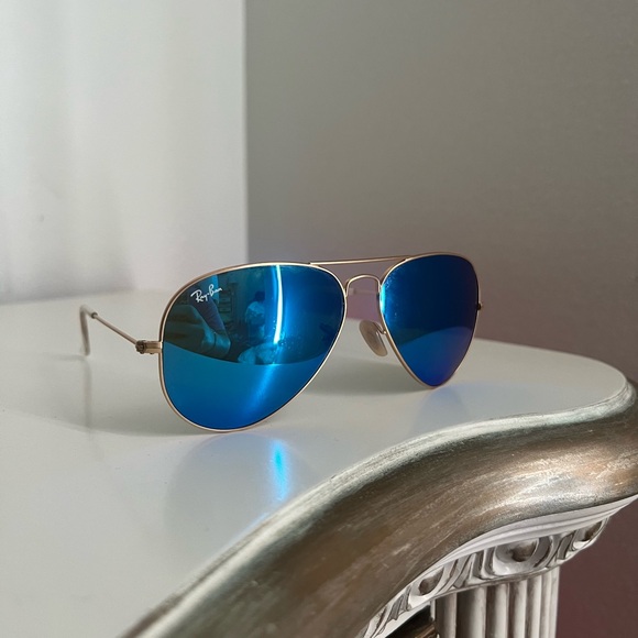 Blue Aviator Raybans